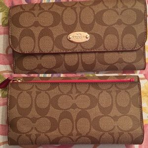 ⚠️NEGOTIABLE⚠️ COACH Monogram Wallet